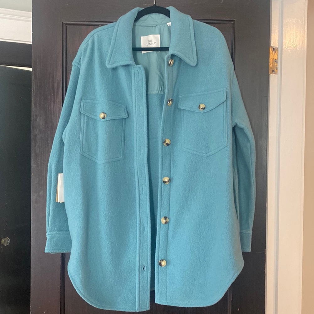 Th Ganna shirt jacket sold by Aritzia, Wilfred free brand